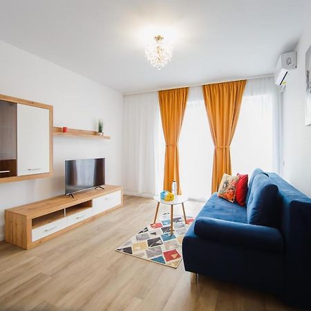 Trio Orange Apartment ออราแด ภายนอก รูปภาพ