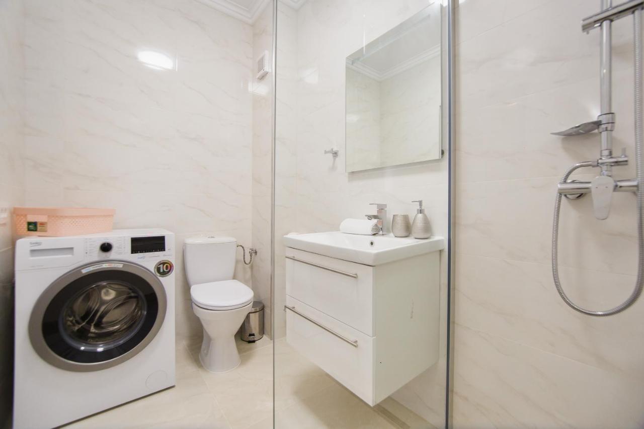 Trio Orange Apartment ออราแด ภายนอก รูปภาพ